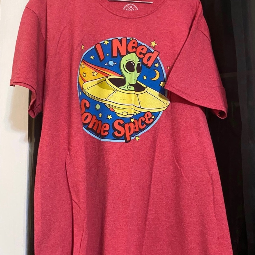 Set of 2 Graphic Tees (Men’s Large)